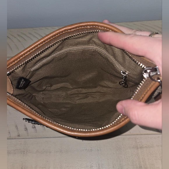 Coach Brown and Tan Shoulder Bag Strap Has Been Cut Shorter - Picture 11 of 13